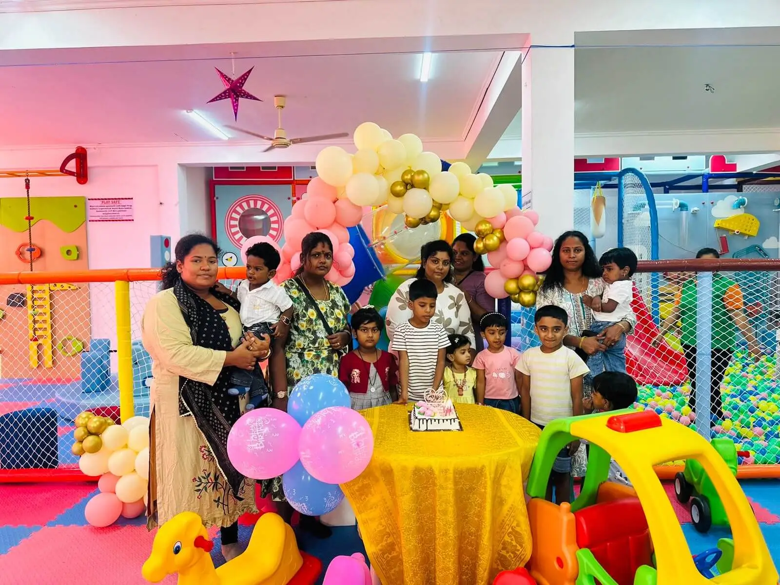 site.gallery_album_birthday_2026_feb — Photo 4